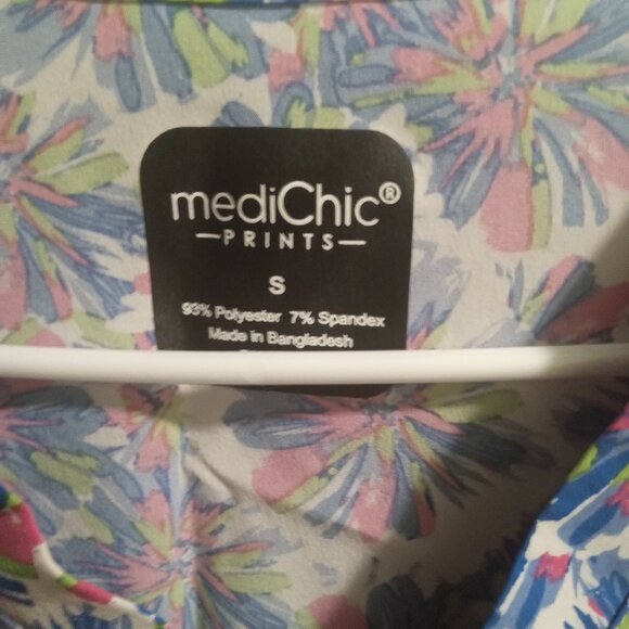 MediChic scrub top - Picture 3 of 4